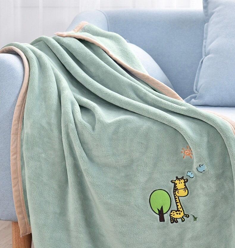 Pet Thicken Warm Flannel Sleeping Blanket